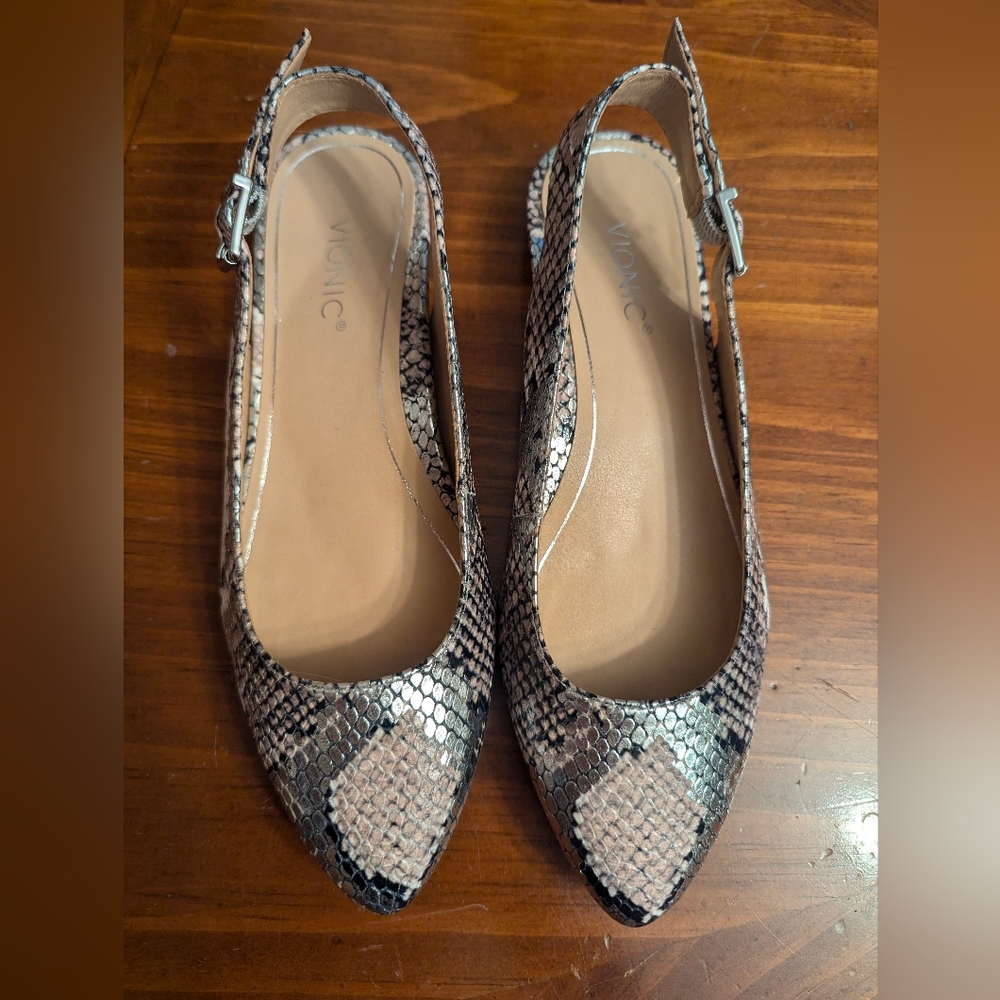 NWT VIONIC Crystal Jade Snakeskin Slingbacks Silver & Cream Women's Size 5